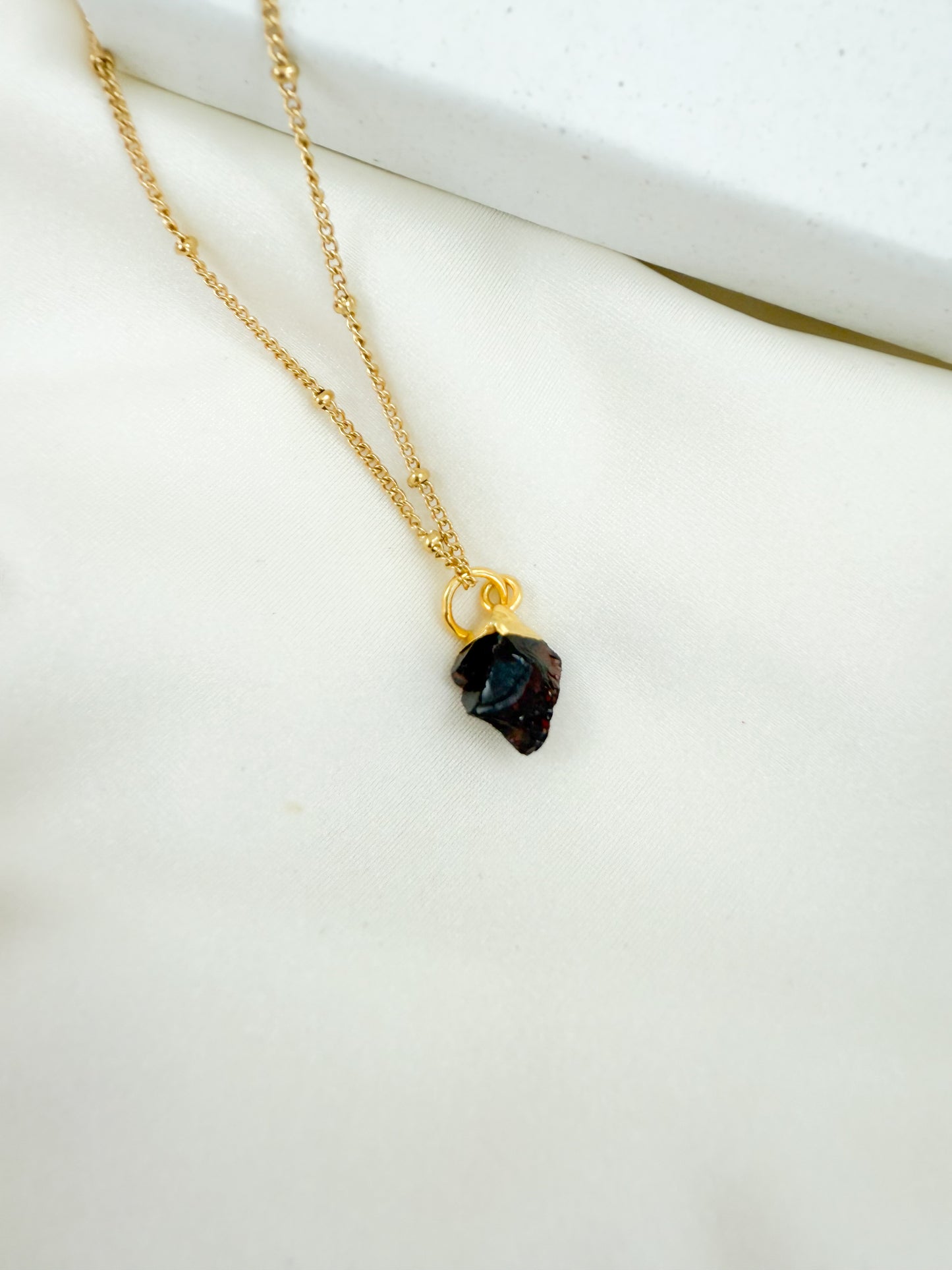 Ketting geboortesteen januari - ruw