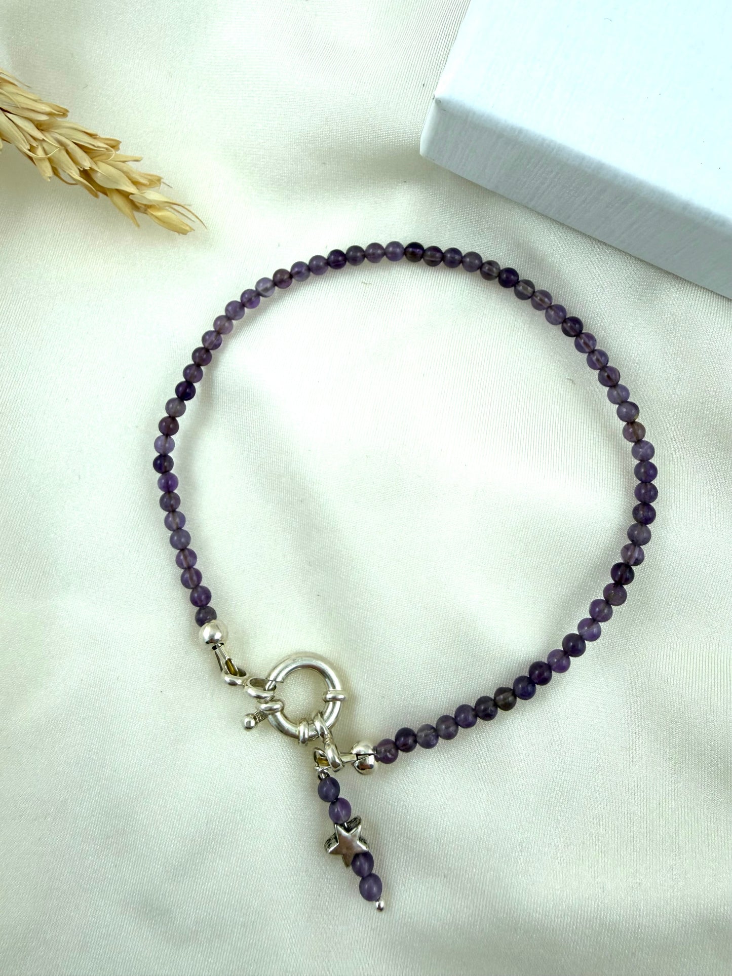 Handgemaakte Amethist Armband met Zilveren Slotje