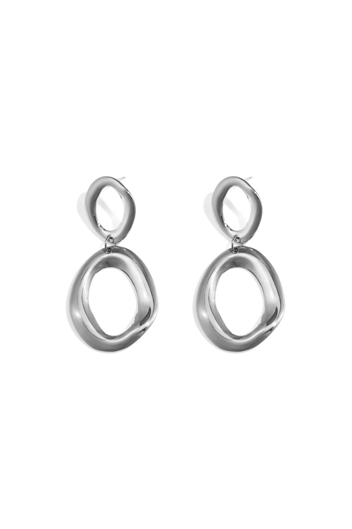 Statement oorbellen met organische ringen